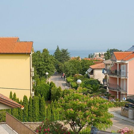 Apartman Adria Malinska Exterior photo