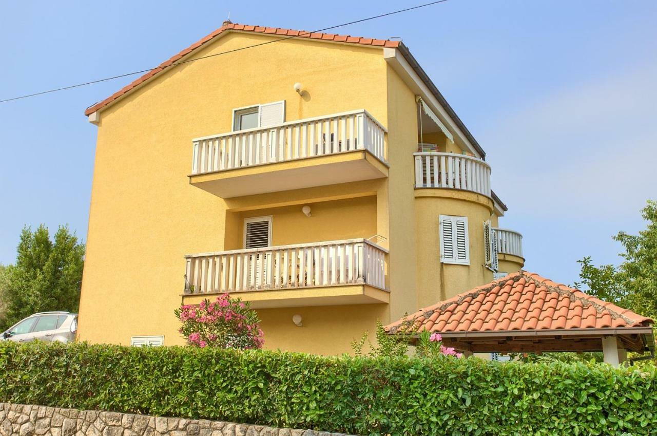 Apartman Adria Malinska Exterior photo